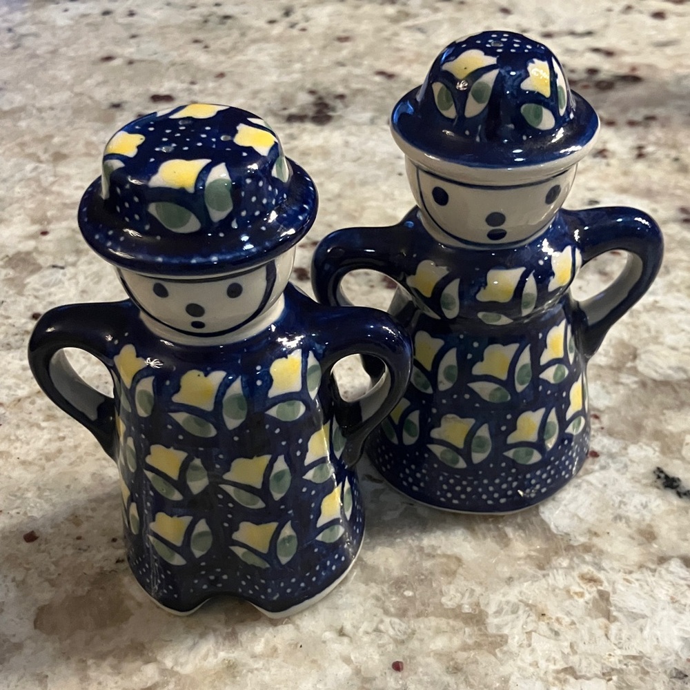 Boleslawiec Polish Pottery Salt Pepper Shakers Girl & Boy Poland Hand Painted